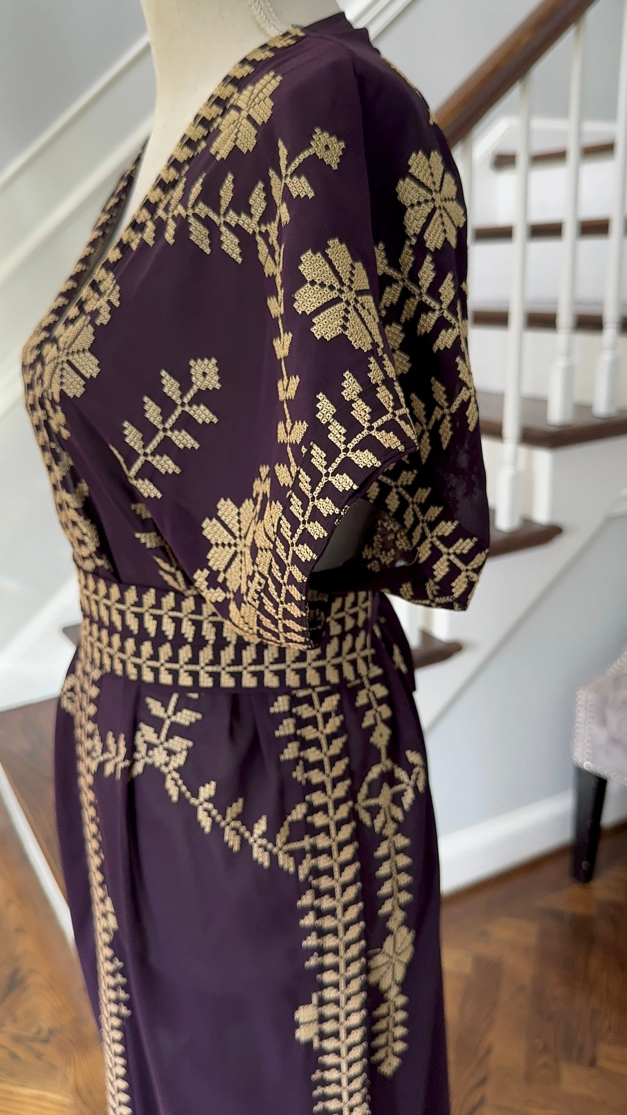 Caftan, Dark lavender embroidery abaya