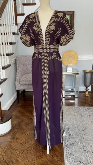 Caftan, Dark lavender embroidery abaya