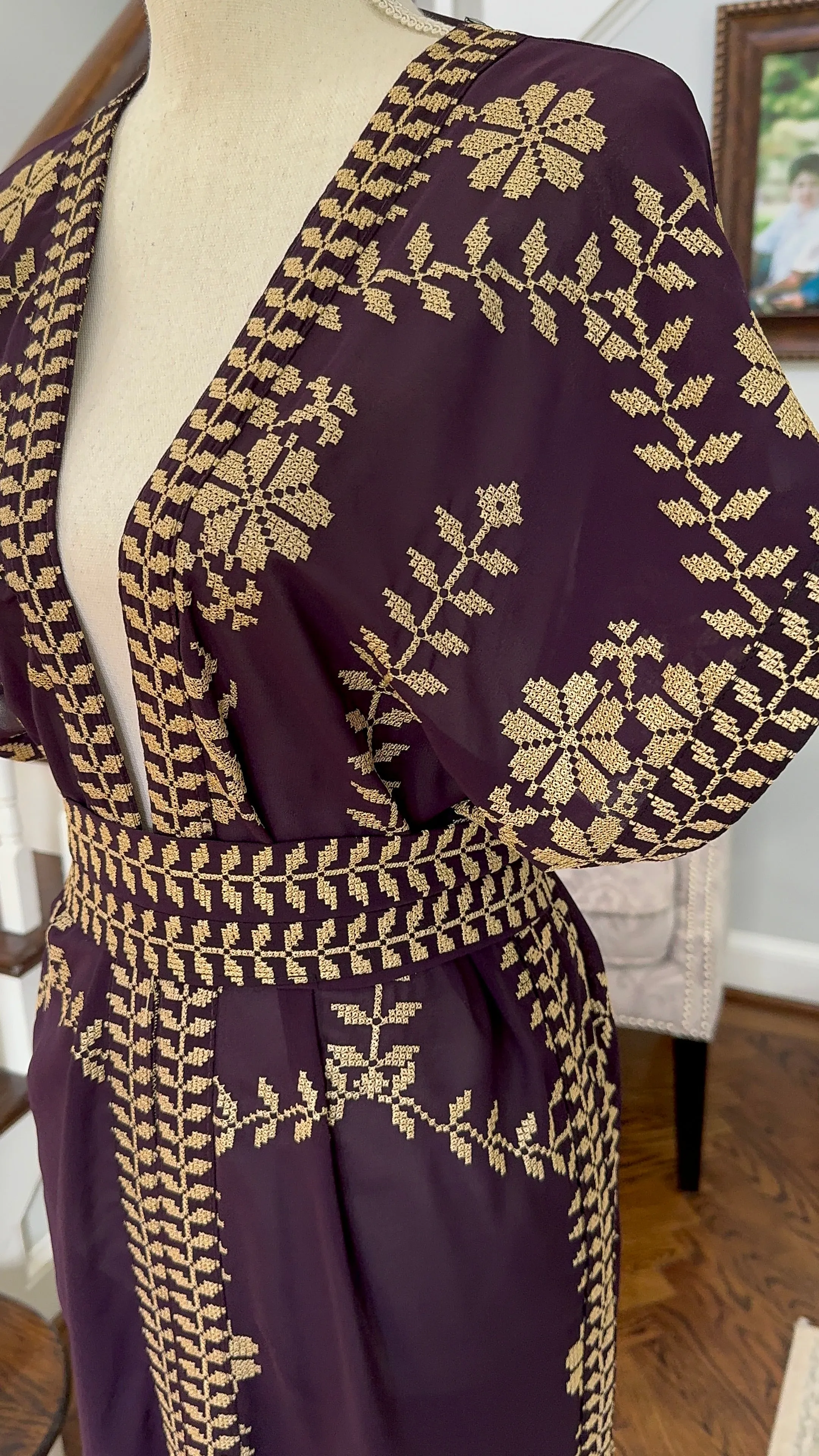 Caftan, Dark lavender embroidery abaya