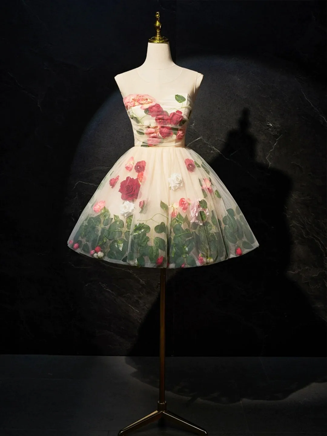 Champagne Scoop Neck Short Prom Dress with Flowers Cute A-Line Party Dress