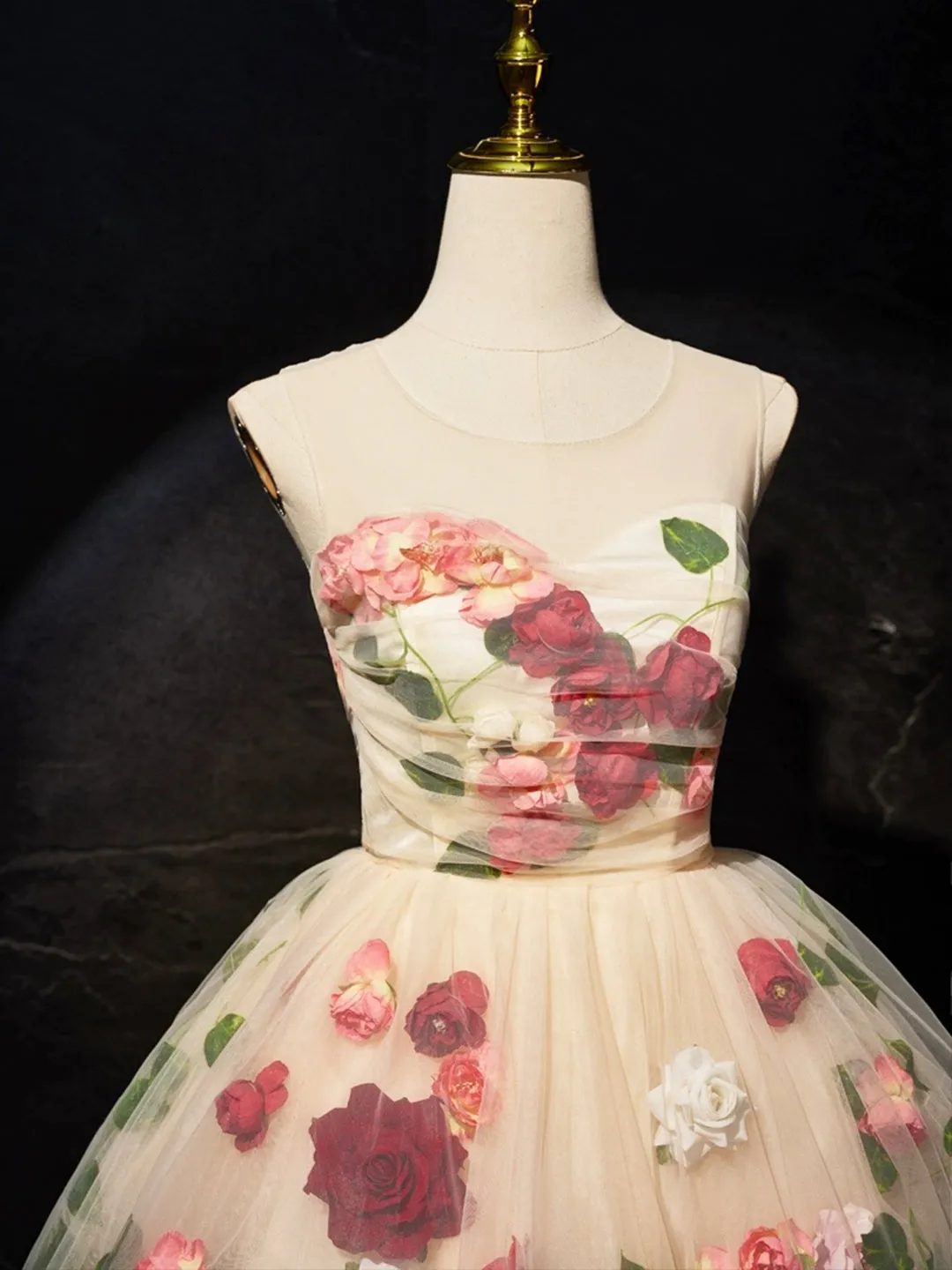 Champagne Scoop Neck Short Prom Dress with Flowers Cute A-Line Party Dress