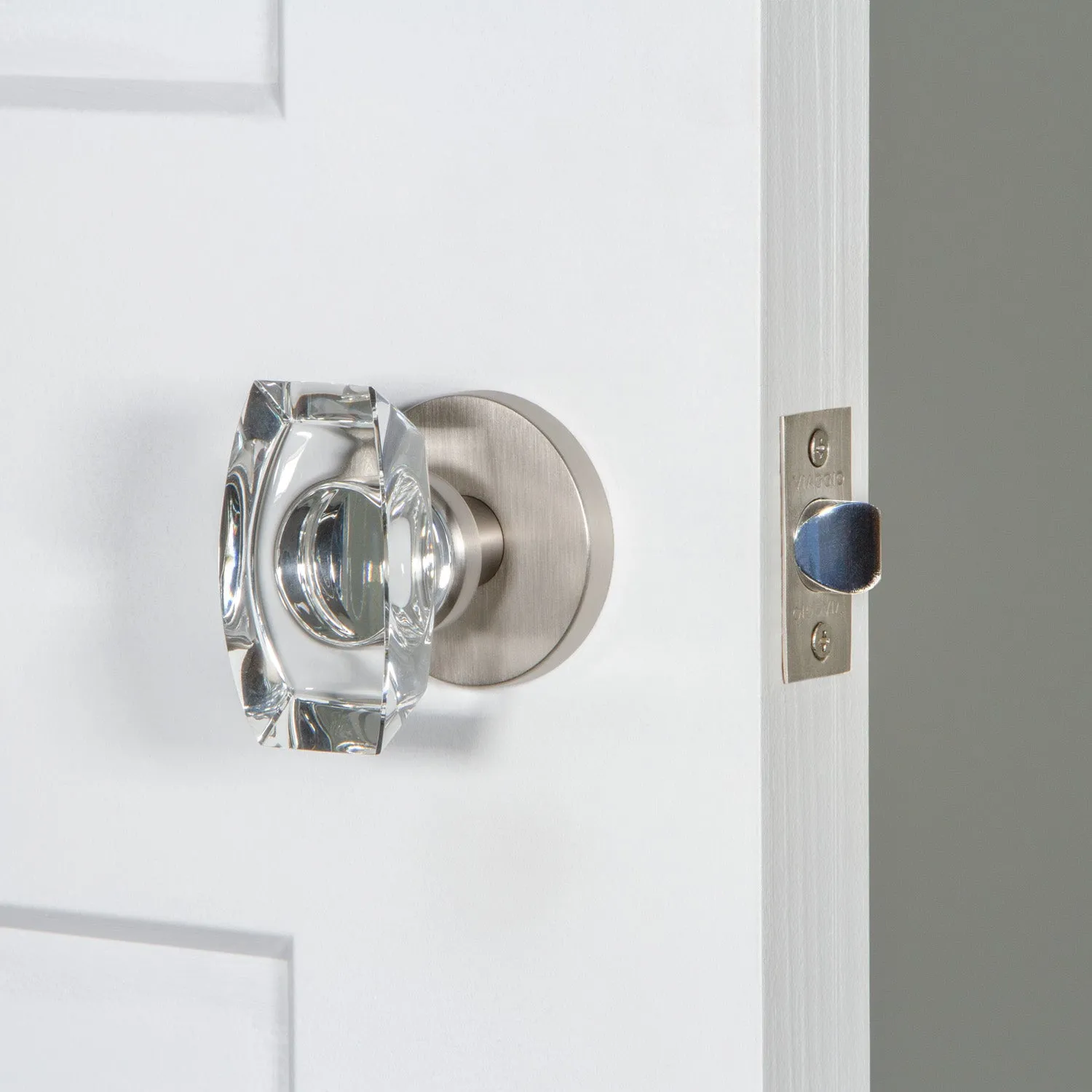 Circolo Rosette with Stella Crystal Knob in Satin Nickel