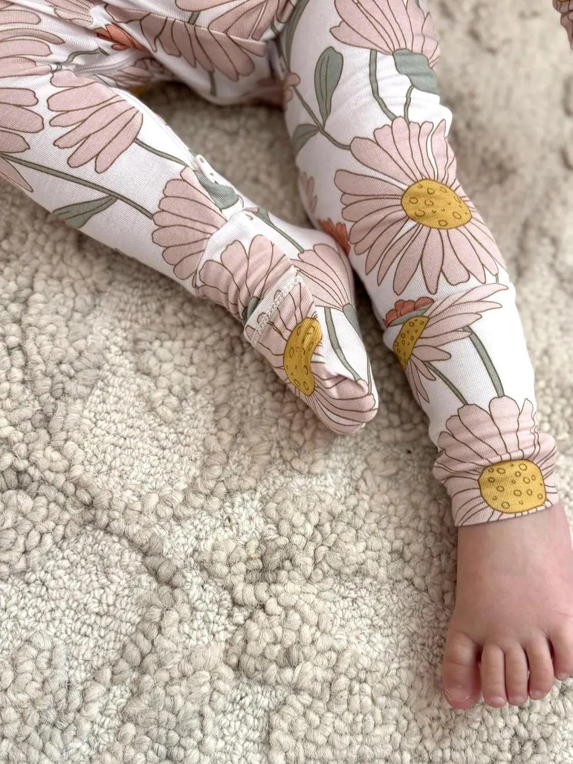 GUNAMUNA Unisex Baby, Toddler Ultra-Soft Convertible Pajama, Footie Romper Sleeper with Diaper Zipper for Easy Changing