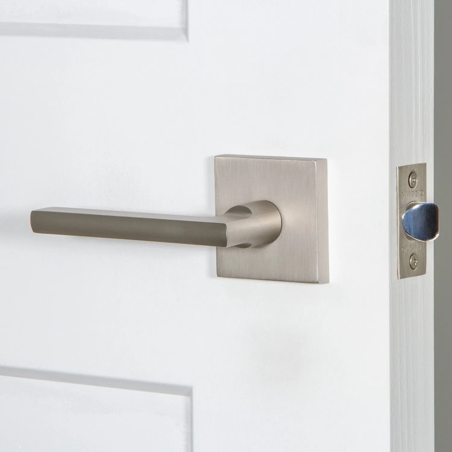 Quadrato Rosette with Milano Lever in Satin Nickel