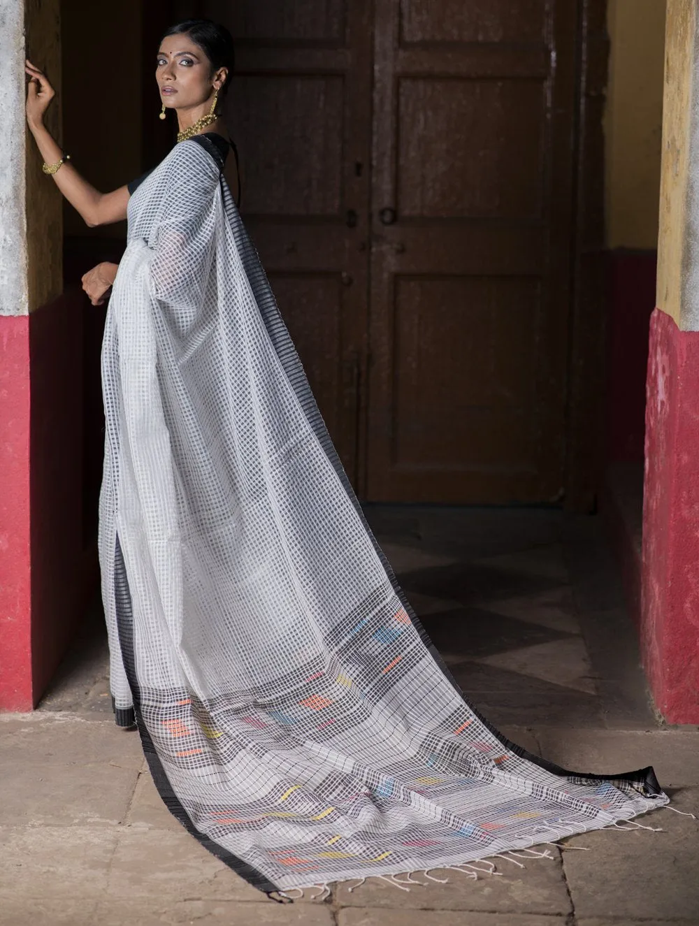 Soft & Graceful. Pure Handwoven Resham Cotton Saree (With Blouse Piece) - White & Black