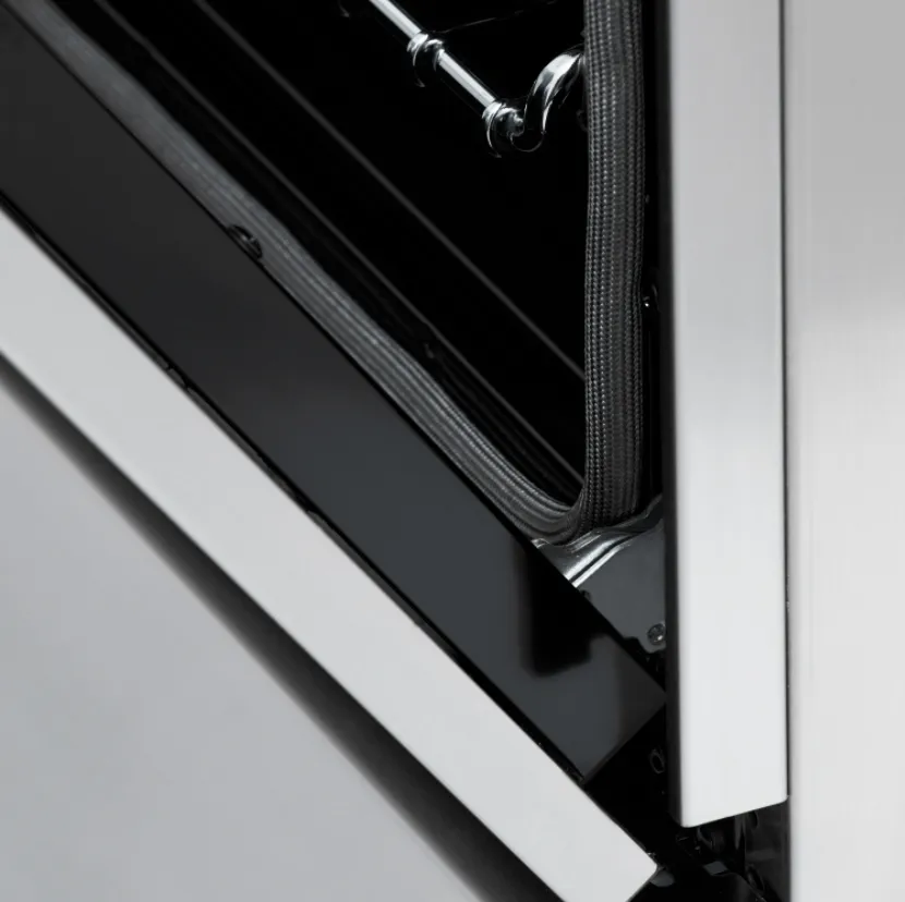 ZLINE 36 Induction Range in Stainless Steel with a Black Matte Door (RAIND-BLM-36)
